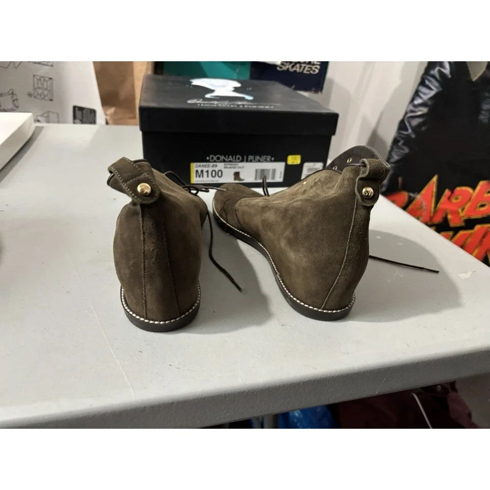 Stuart Weitzman great new